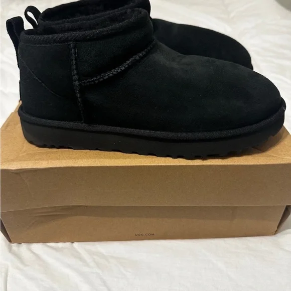 UGG | Shoes | Ugg Black Ankle Boots | Poshmark